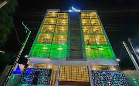 Lar Luxury Apartments