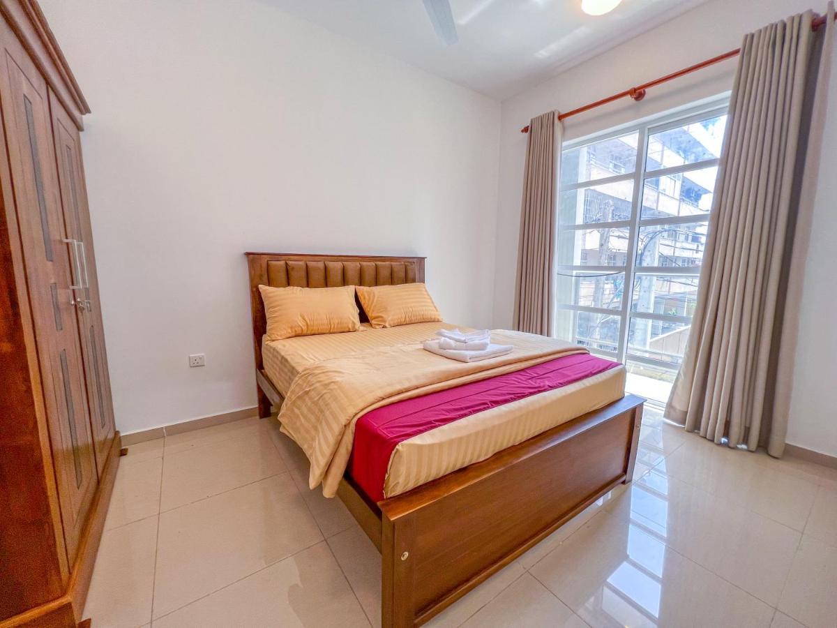 Lar Luxury Apartments Коломбо Экстерьер фото