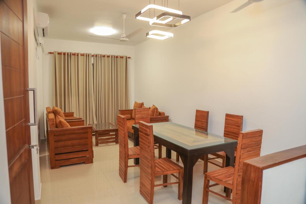 Lar Luxury Apartments Коломбо Экстерьер фото