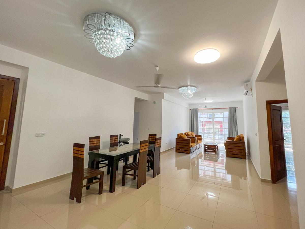 Lar Luxury Apartments Коломбо Экстерьер фото